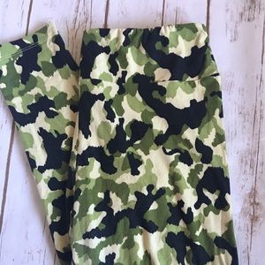 Lularoe Camo Leggings - TC